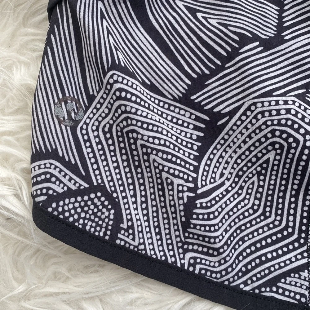 Lululemon | Speed Short Dottie Tribe